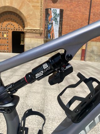Spz epic 8 pro Talla M Gris Km 0