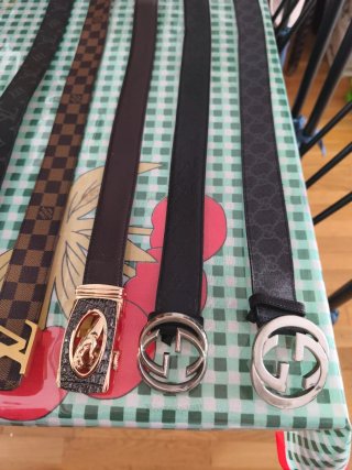 Cinturones de Marca Gucci y Louis Vuitton