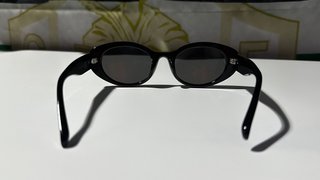 Gafas de sol Miu Miu negras