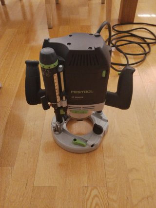 Fresadora Festool OF 2200 EB