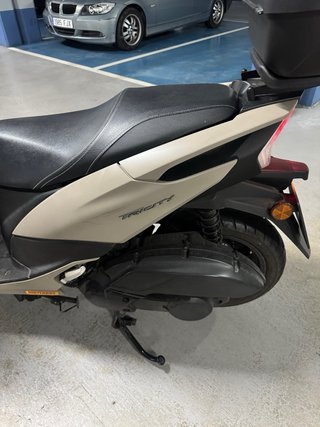 Yamaha Tricity 125 Beige/Negro