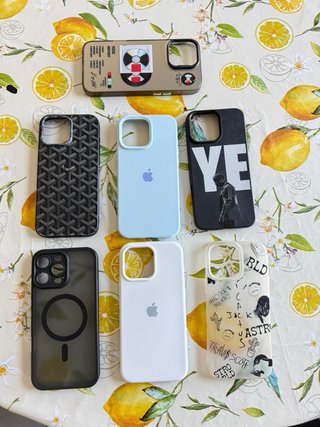 iPhone 16 Pro Max + 7 fundas + protector