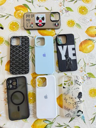 iPhone 16 Pro Max + 7 fundas + protector