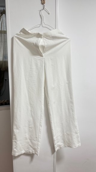 Pantalones blancos de mujer