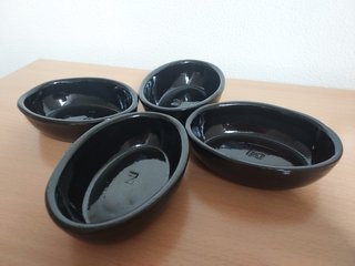 4 cazuelitas ovaladas de barro esmaltado (NUEVAS)