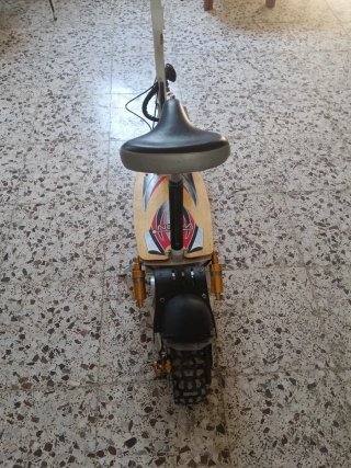 Patinete Eléctrico NEO 2000W (Baterías Rotas)