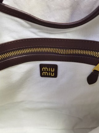 Borsa Miu Miu in pelle marrone a tracolla