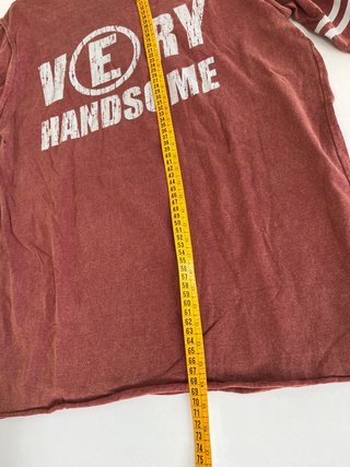 Camiseta Vintage Y2K Roja y Blanca