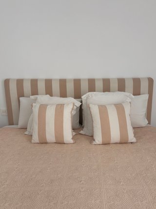 Cabecero de cama de tela a rayas