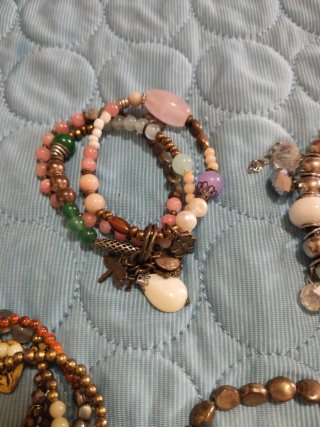Lote de 4 pulseras con abalorios