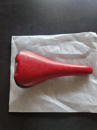 Sella Flite Titanium Rossa