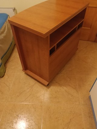 Mesa auxiliar TV/Libros