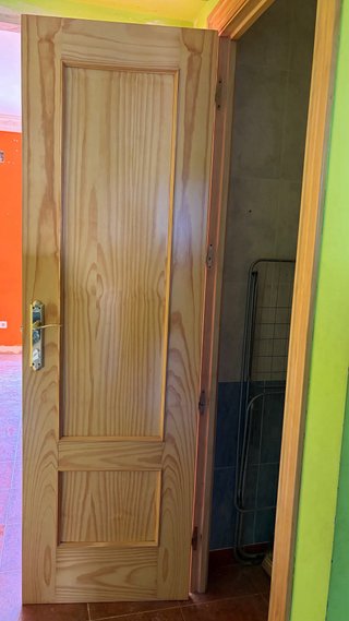Puerta de madera interior