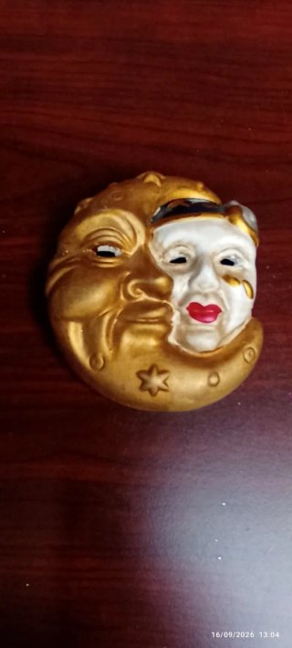 Maschere veneziane luna e volto