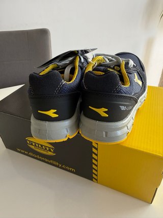 Zapatos de seguridad Diadora talla 37