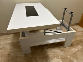 MESA EXTENSIBLE ABATIBLE DE CONSOLA COMPACTA.