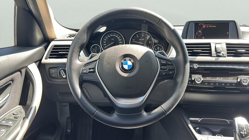 BMW Serie 3 2017, foto 10