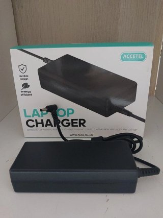 Cargador Accetel Universal Laptop 19V 4.74A