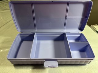 Caja multiusos con compartimentos morada