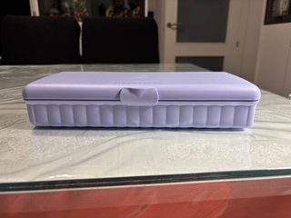 Caja multiusos con compartimentos morada