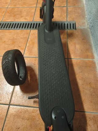 Xiaomi Mi Electric Pro 2 + rueda de repuesto.
