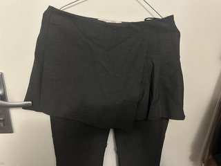 Falda pantalón gris estilo 2000