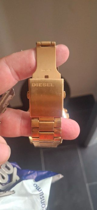 Reloj Diesel Dorado Cronógrafo