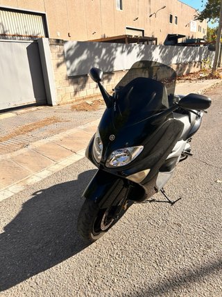 Yamaha TMAX 500 Maxi Scooter Negra