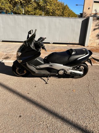 Yamaha TMAX 500 Maxi Scooter Negra