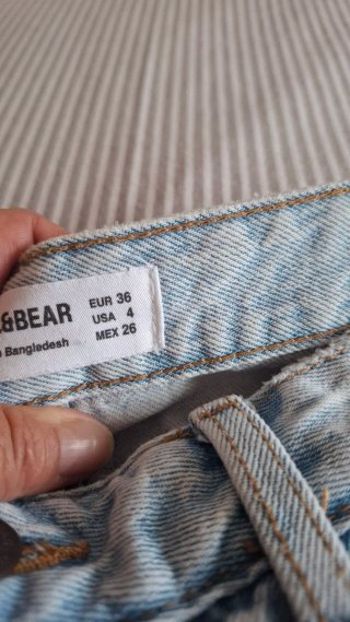 Pantalon tejano acampanado