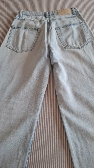 Pantalon tejano acampanado