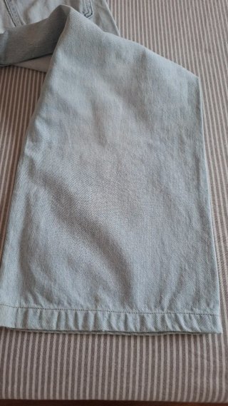 Pantalon tejano acampanado