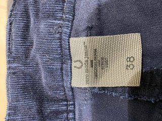 Pantaloni blu per bambino