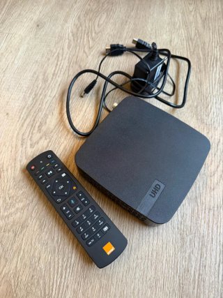 Decodificador Orange TV UHD con Mando