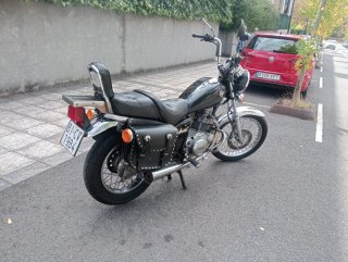 Moto Yamaha Special 250 Negra