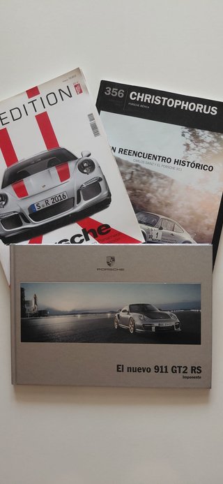 Catálogo tapa dura del Porsche 997 911 GT2 RS