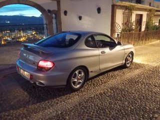 Hyundai Coupe 2001