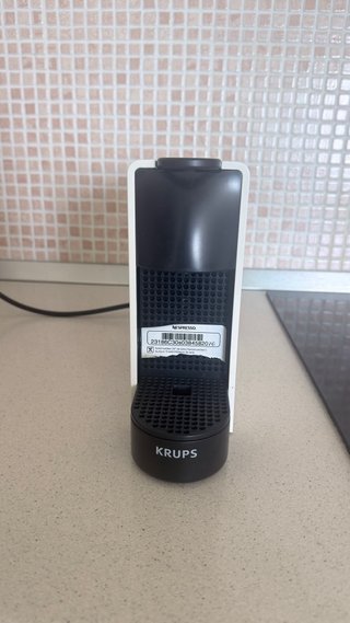 Cafetera Nespresso Essenza Mini Blanca