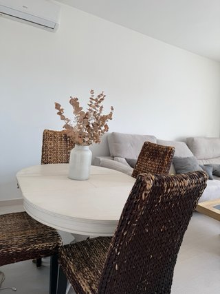 Silla de comedor tejida