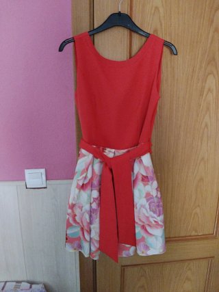 Vestido fiesta floral rojo