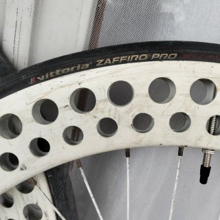 Llantas de Bici con Diseño Perforado