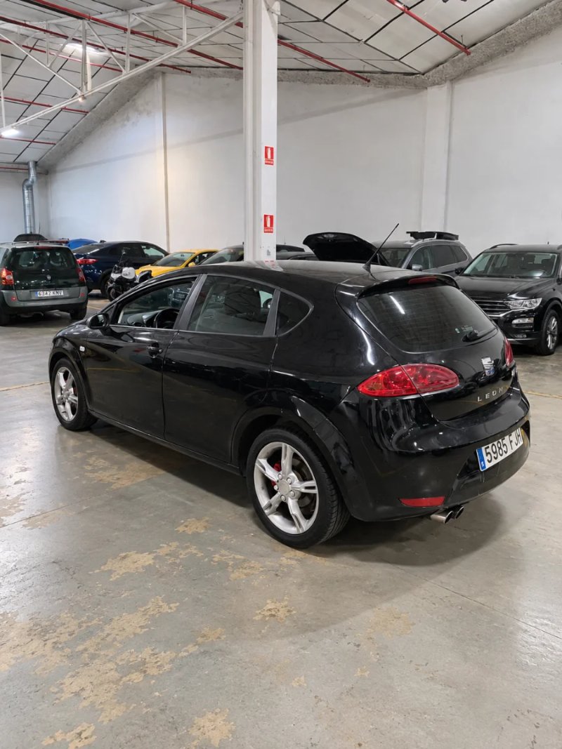 SEAT León 2.0 TDi FR 2007, foto 3