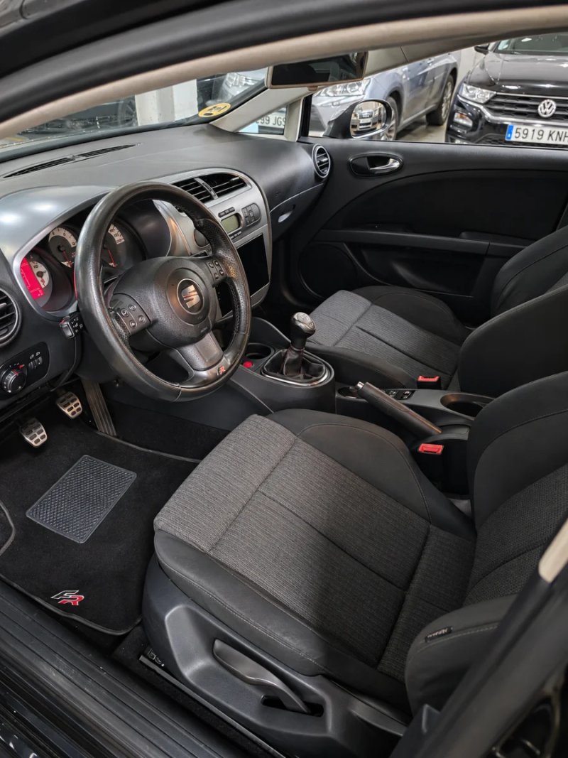 SEAT León 2.0 TDi FR 2007, foto 5