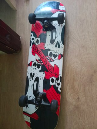 Skate Us Skull