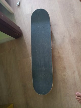 Skate Us Skull