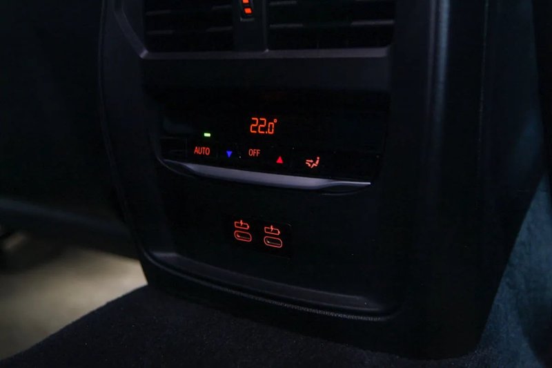 BMW Serie 3 2021, foto 35