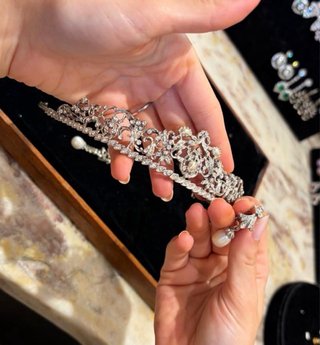 Tiara de plata de ley con perlas