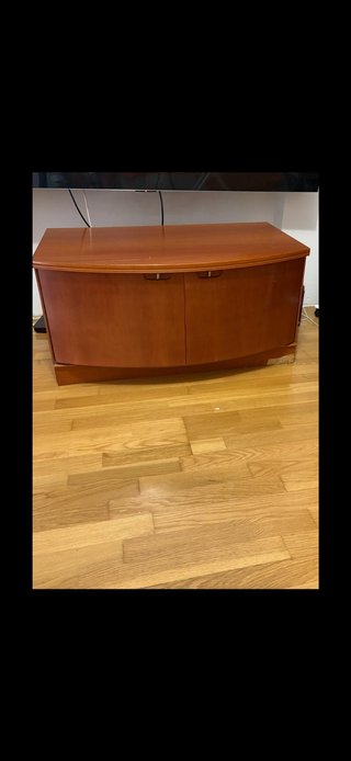 Mueble TV curvo madera