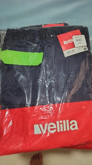 Pantalón de uniforme azul marino