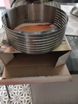 Molde para laminar tartas ajustable